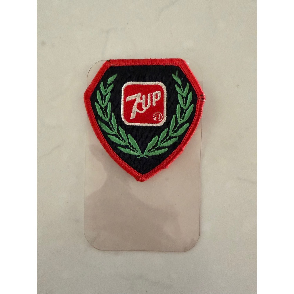 Vintage 7Up Soda Patch Embroidered Laurel Leaf Shield Logo Sew Red Black Green - Picture 1 of 2